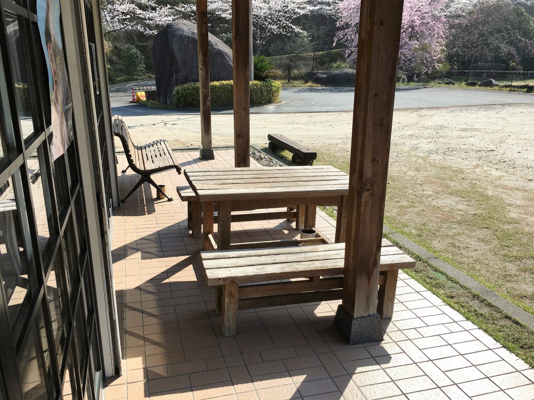 管理棟休憩スペース