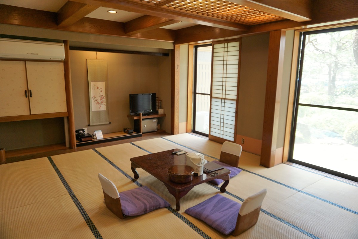 客室(和室)内
