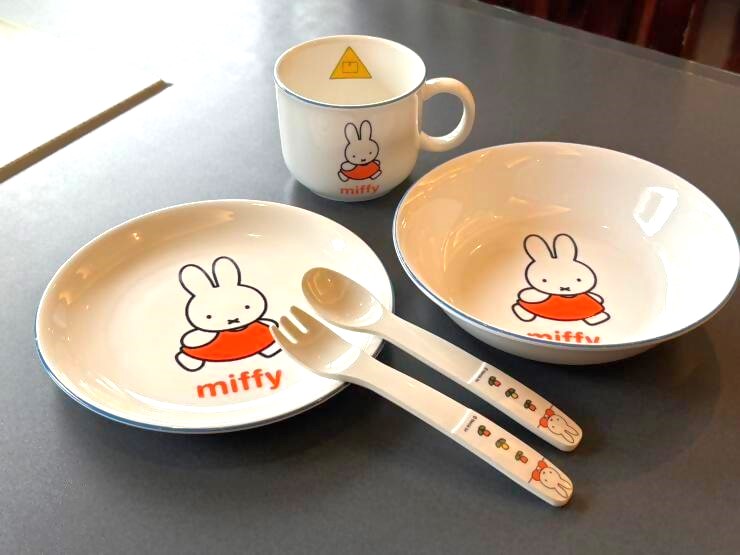 お子様用食器あります