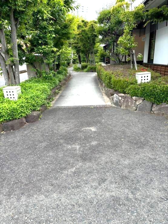 出入り口までの通路