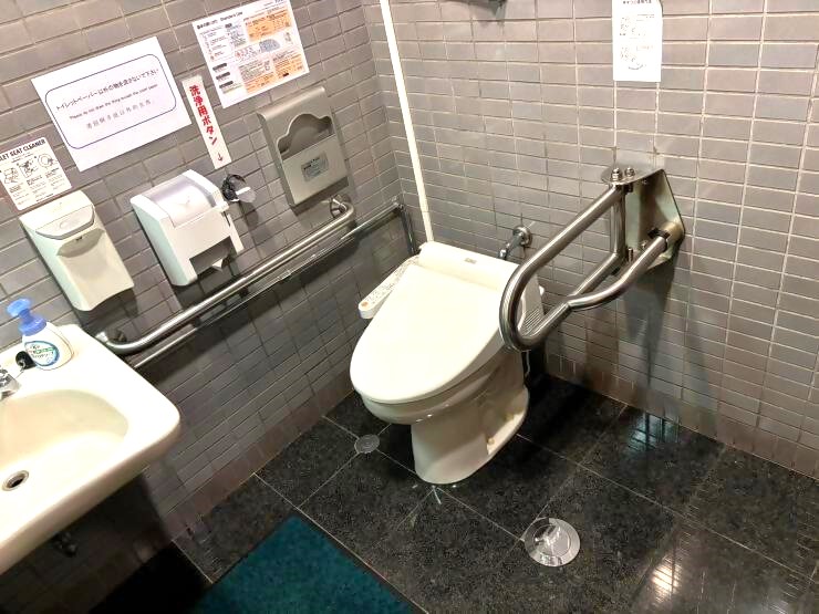 車いす対応トイレあります