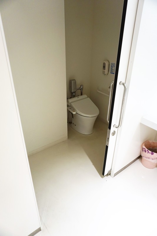 女子トイレ(洋式)