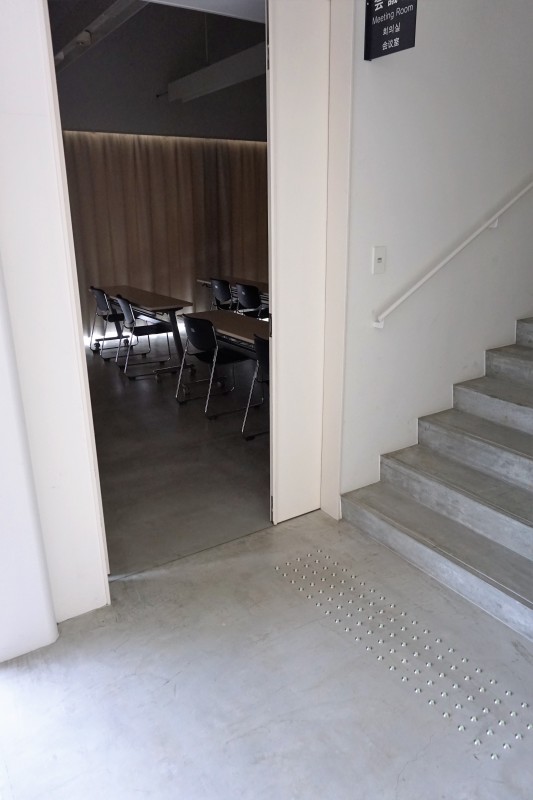 会議室入り口
