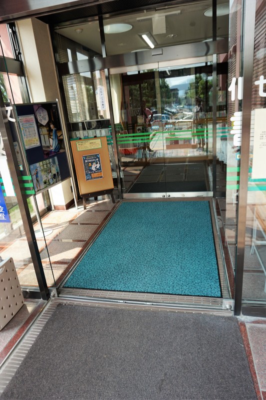 出入り口(自動ドア)
