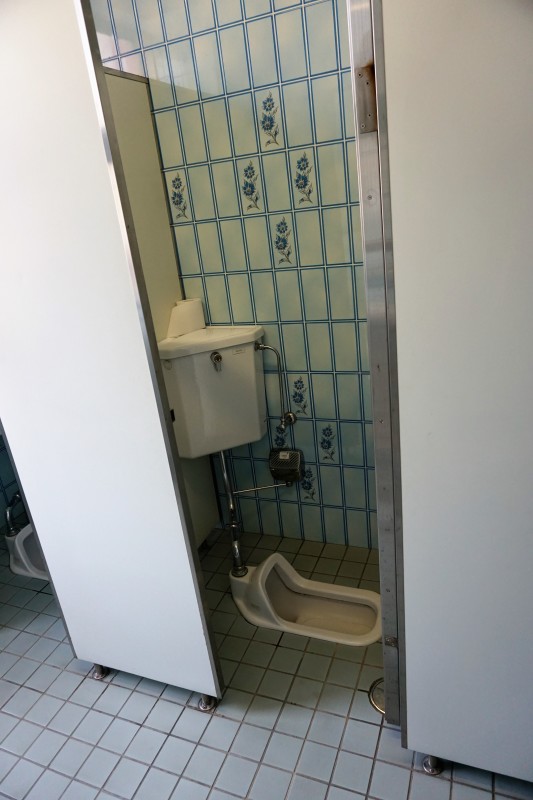 男子トイレ(和式)
