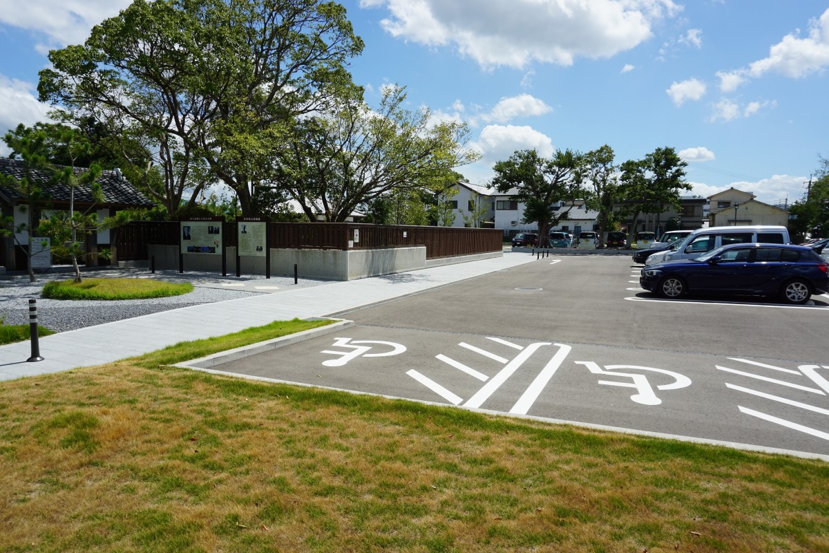 車椅子用駐車場
