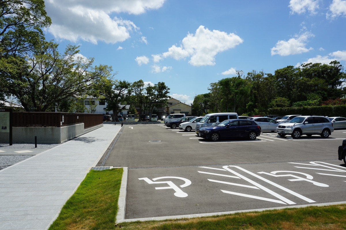 車椅子用駐車場