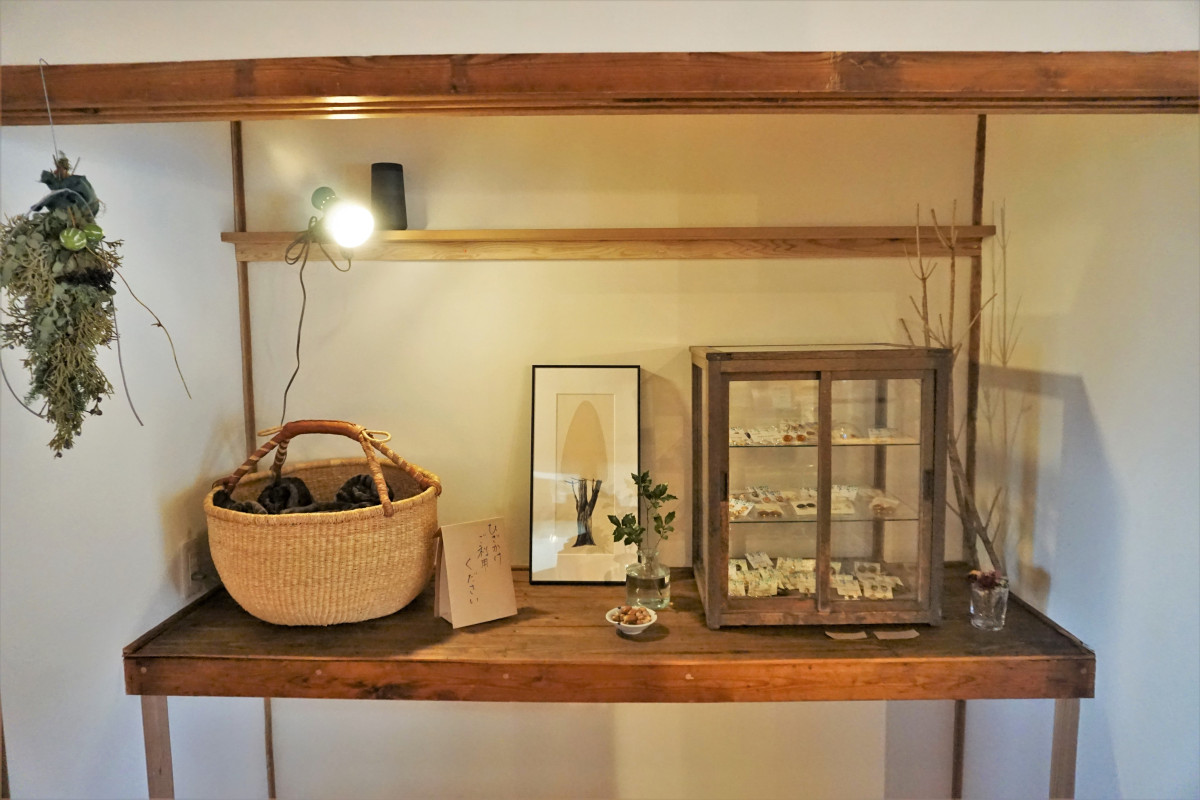 作家さんのアクセサリー販売もあり