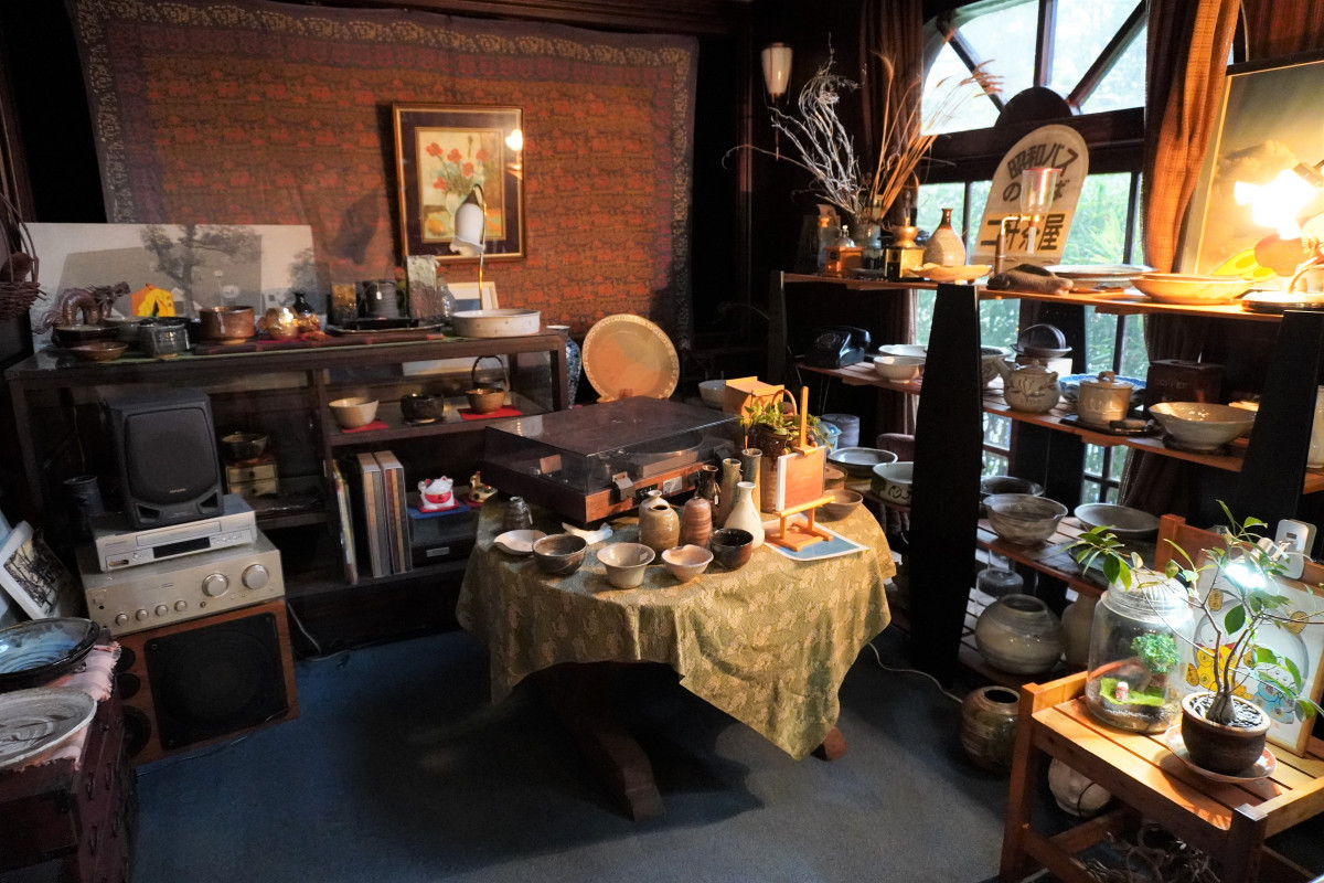唐津焼のコーナーあり