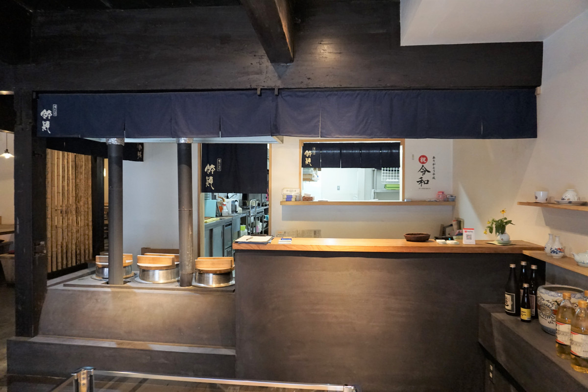 羽釜かまどでお米を美味しく炊きます！