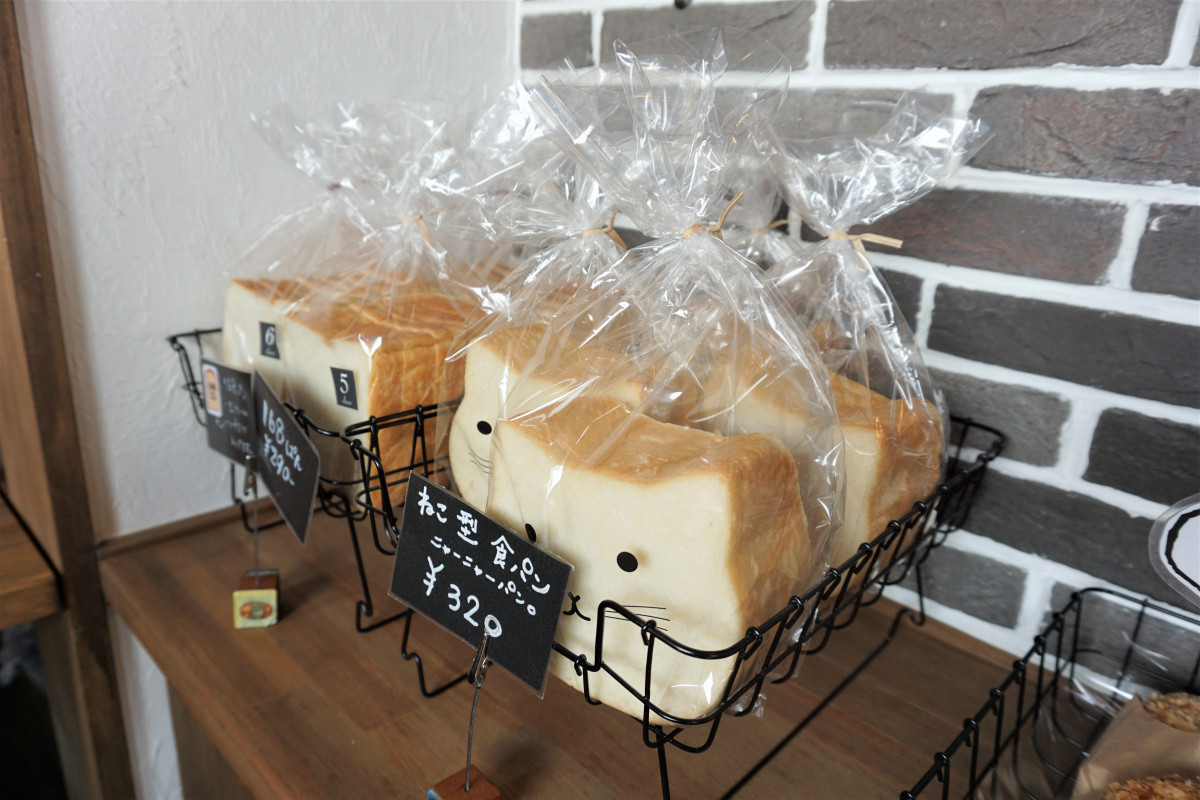 にゃーにゃーパンはお子様だけでなく、ねこ好きな方にも人気です！予約をおすすめします！