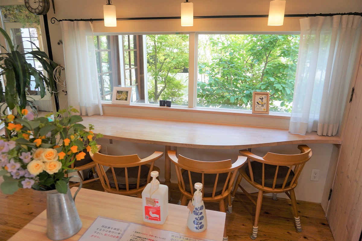 カフェのような雰囲気で気軽にお越しください