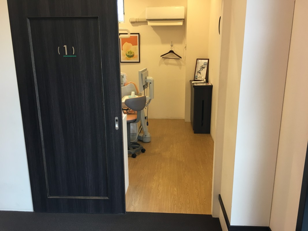 診察室入口