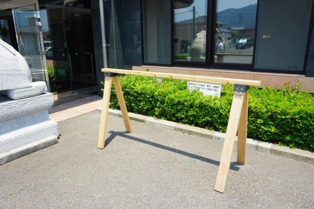 スポーツサイクルを気軽に停められるサイクルラックを設置