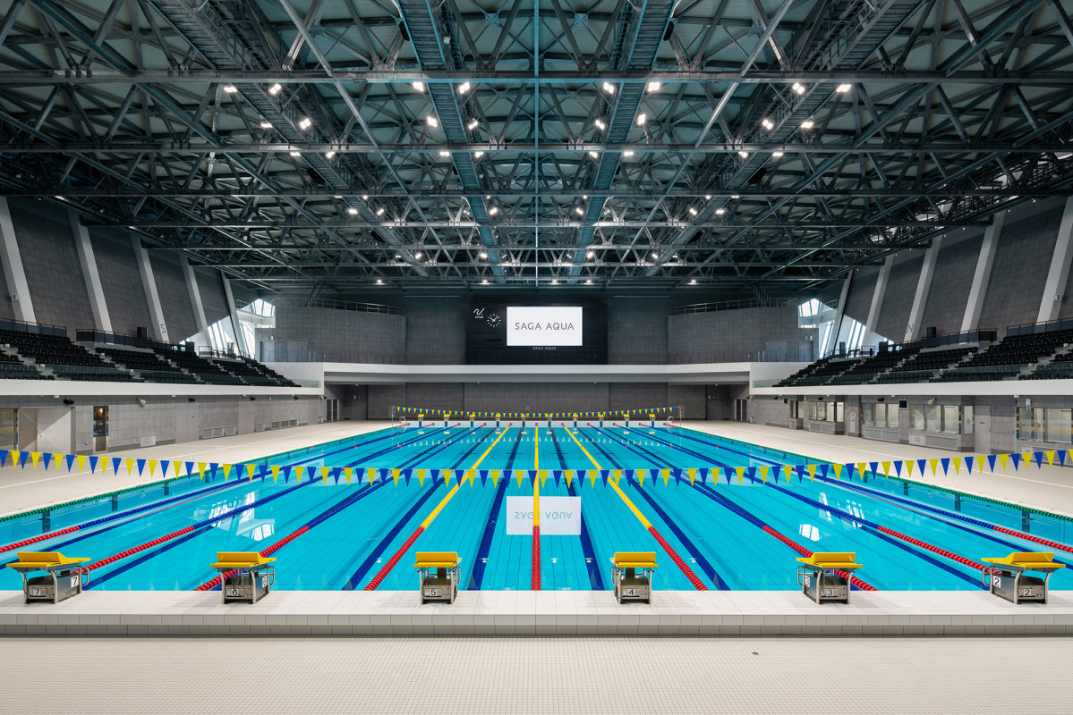 【メインプール（50m国際基準競泳プール）】10コース、コース幅2.5m