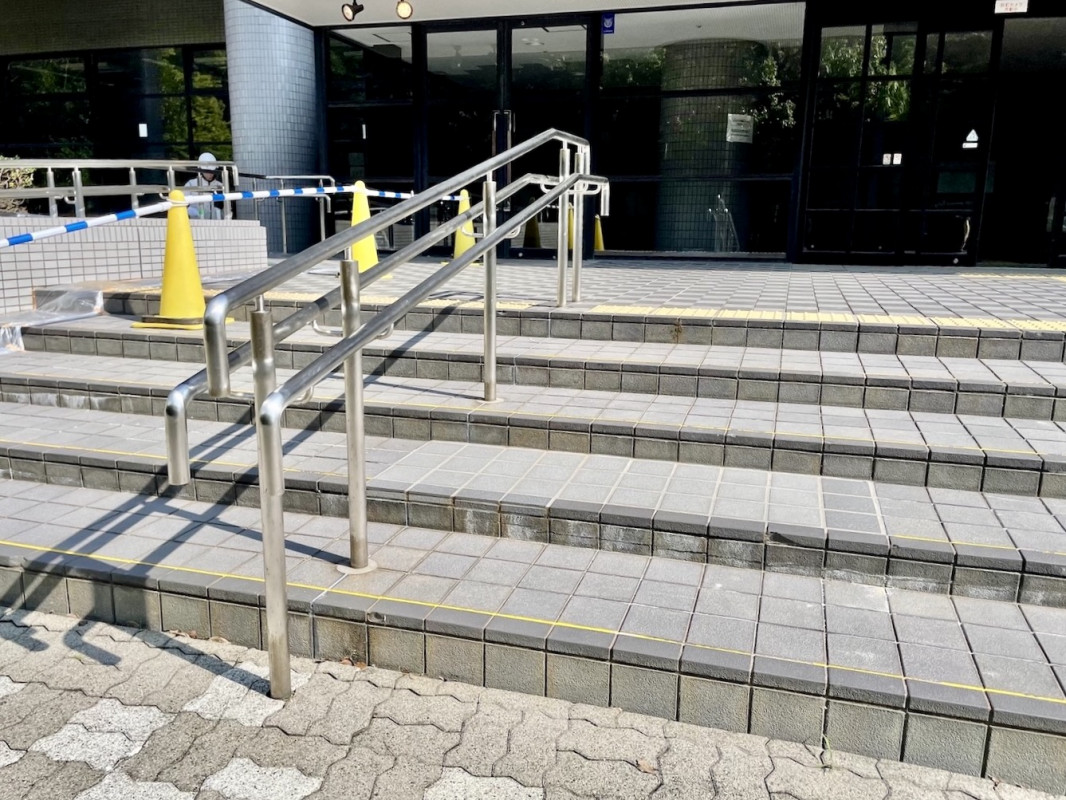 南側入り口通路2