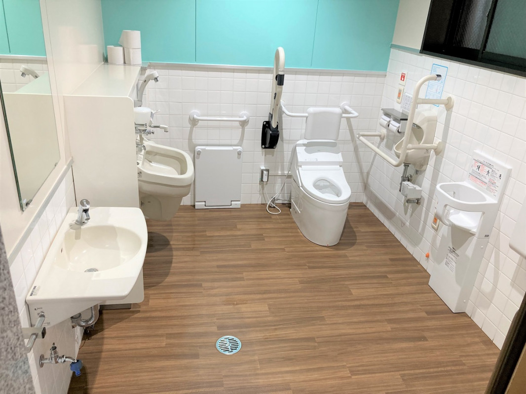 みんなのトイレ内