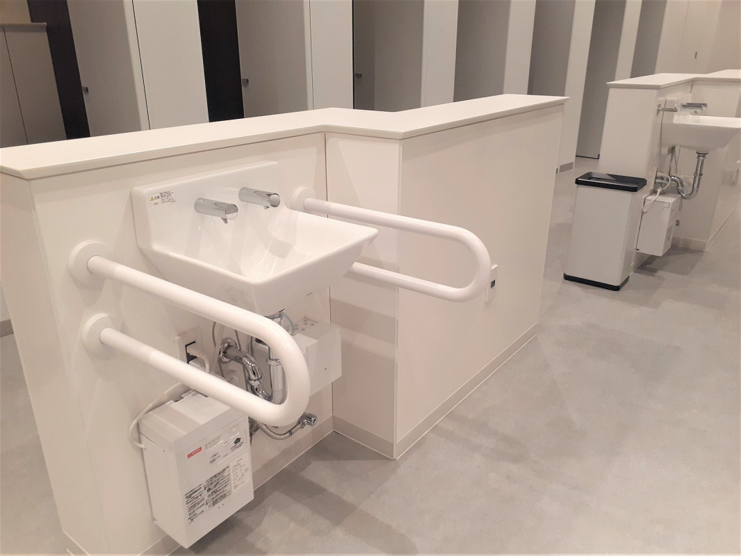 車いす対応手洗い場