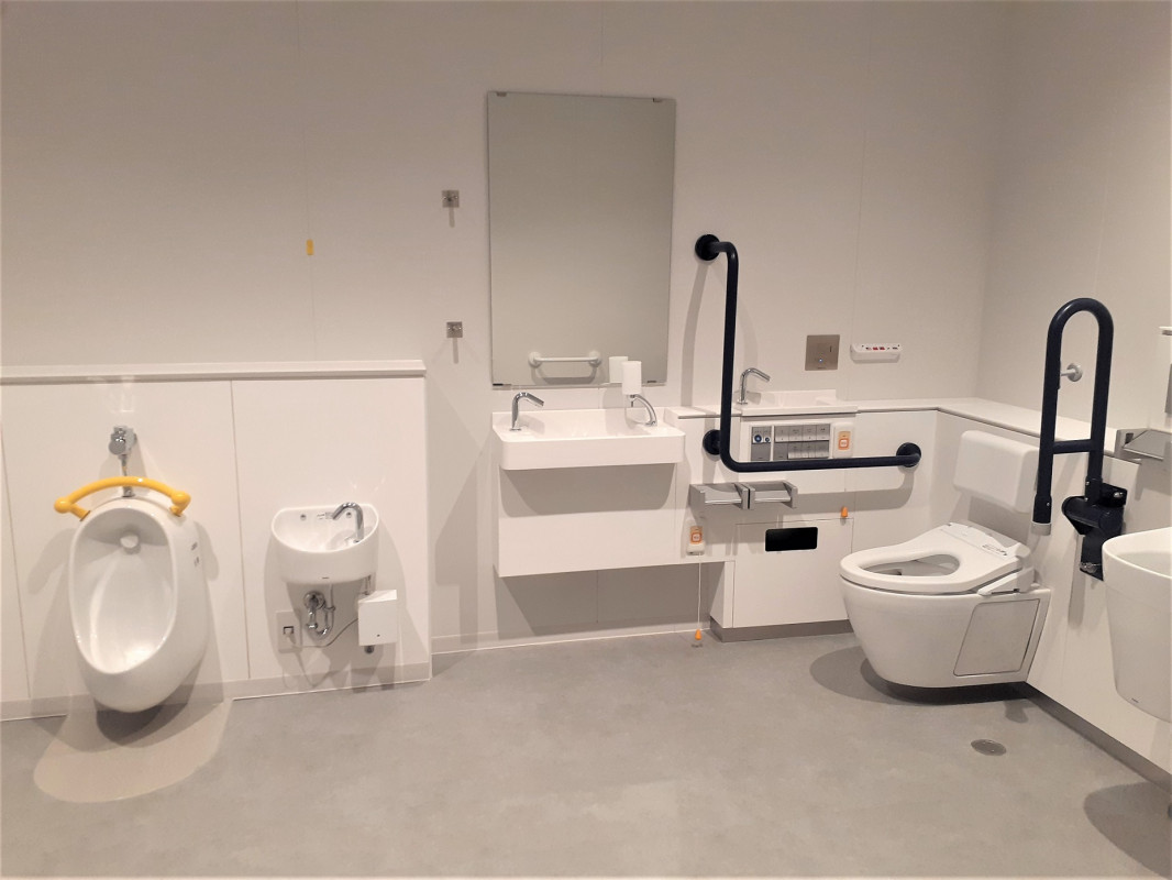 多目的トイレ
