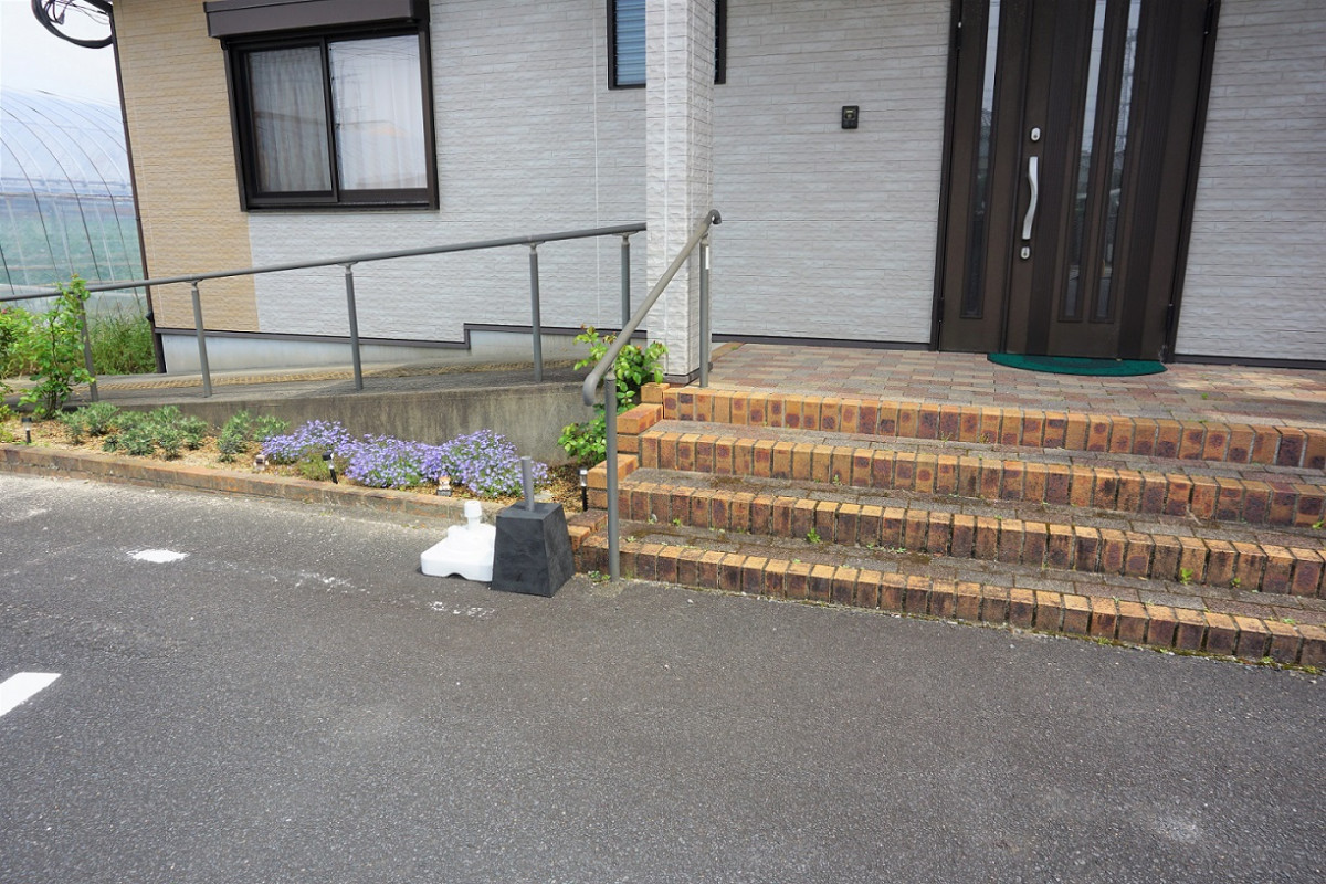階段とスロープあります