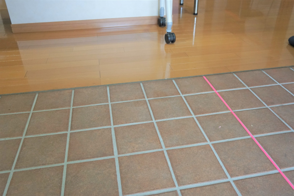 靴を脱いでおあがり下さい