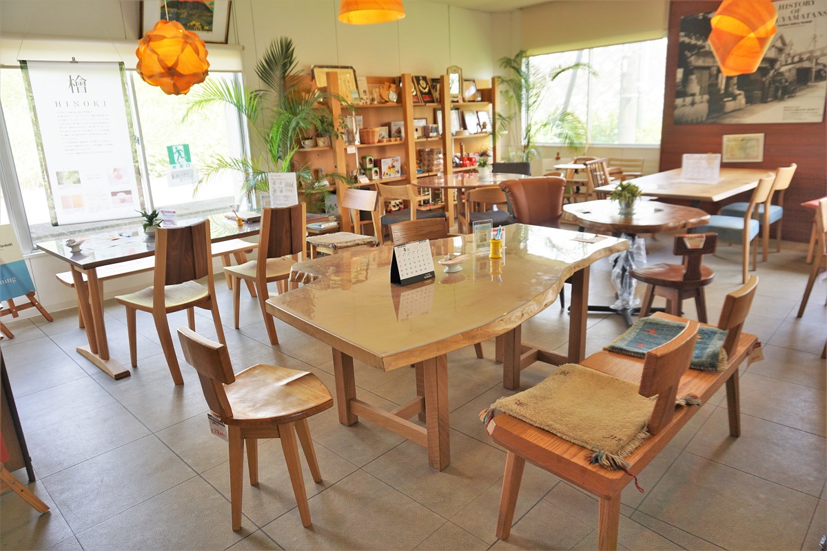 ショールーム1階