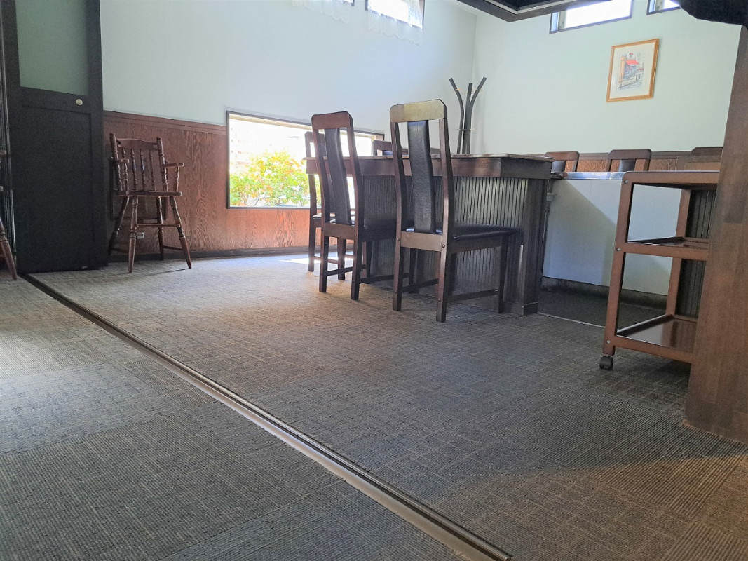 テーブル席は仕切ることができ、個室としてご利用できます