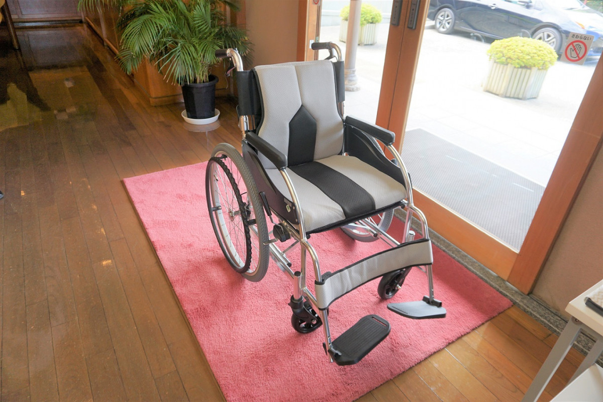 貸し出し用車いす
