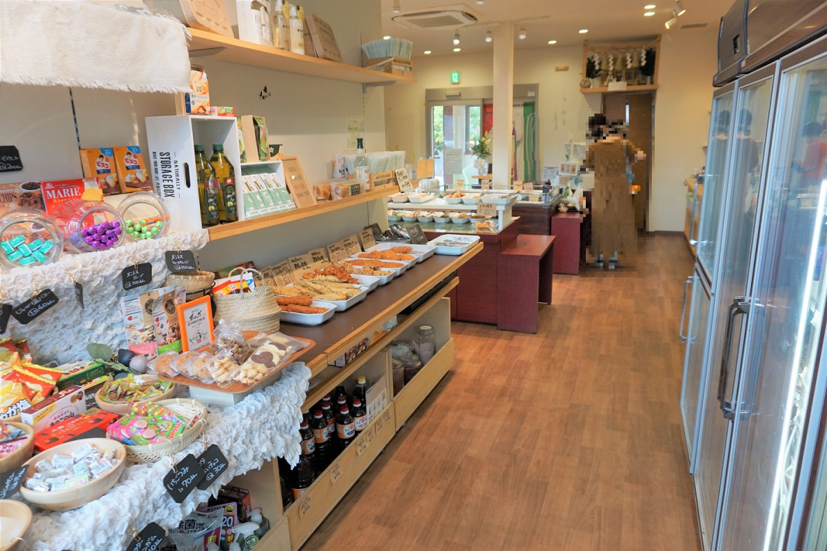 冷凍品は店内奥にあります