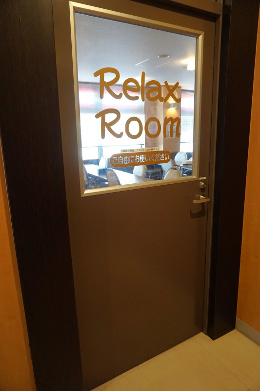 レストラン出入口