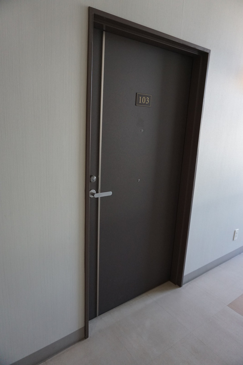 バリアフリールーム出入口