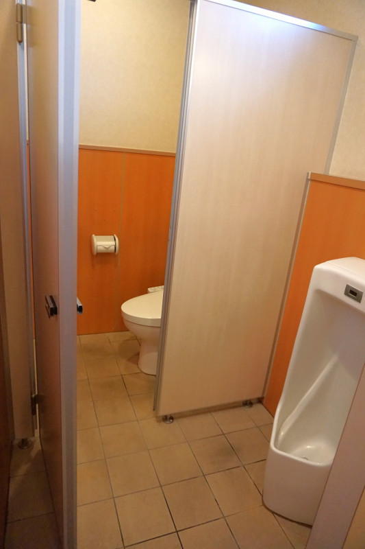 男性用トイレ③