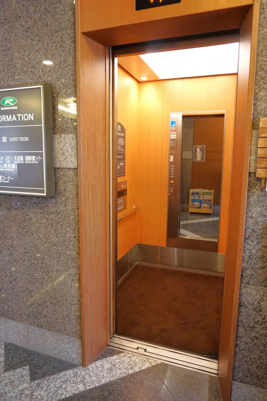 エレベーター