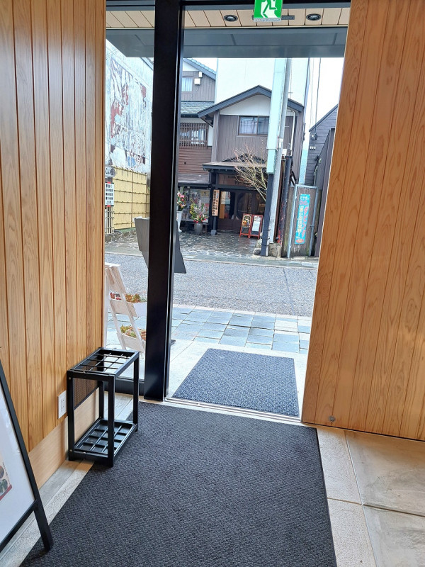 店舗内からの出入口