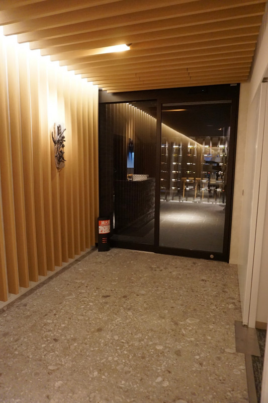 レストラン入り口