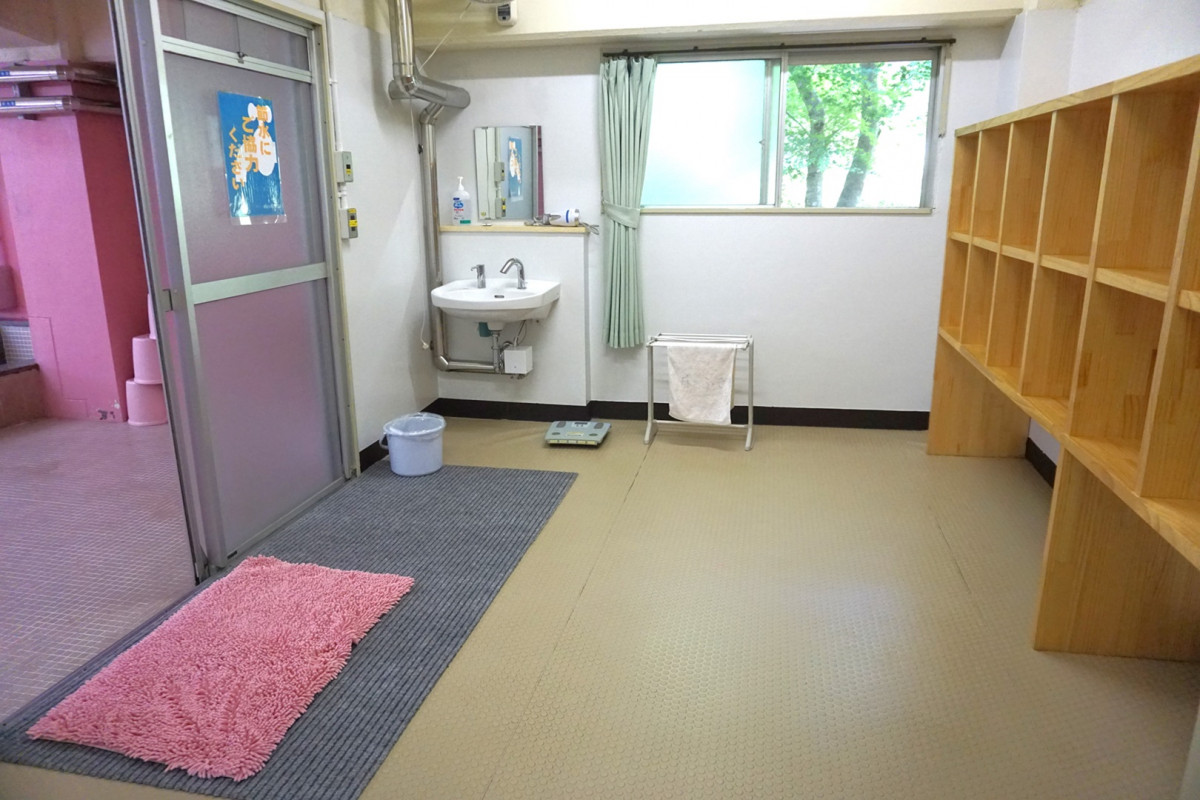 女性用浴室脱衣所