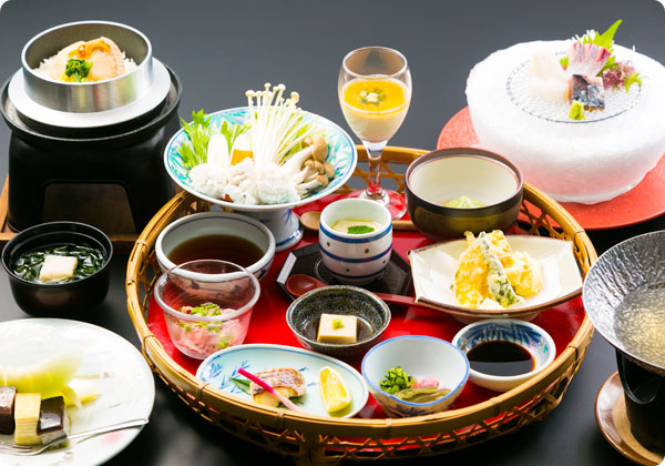 旬の食材を使った懐石料理（※お写真はイメージです）