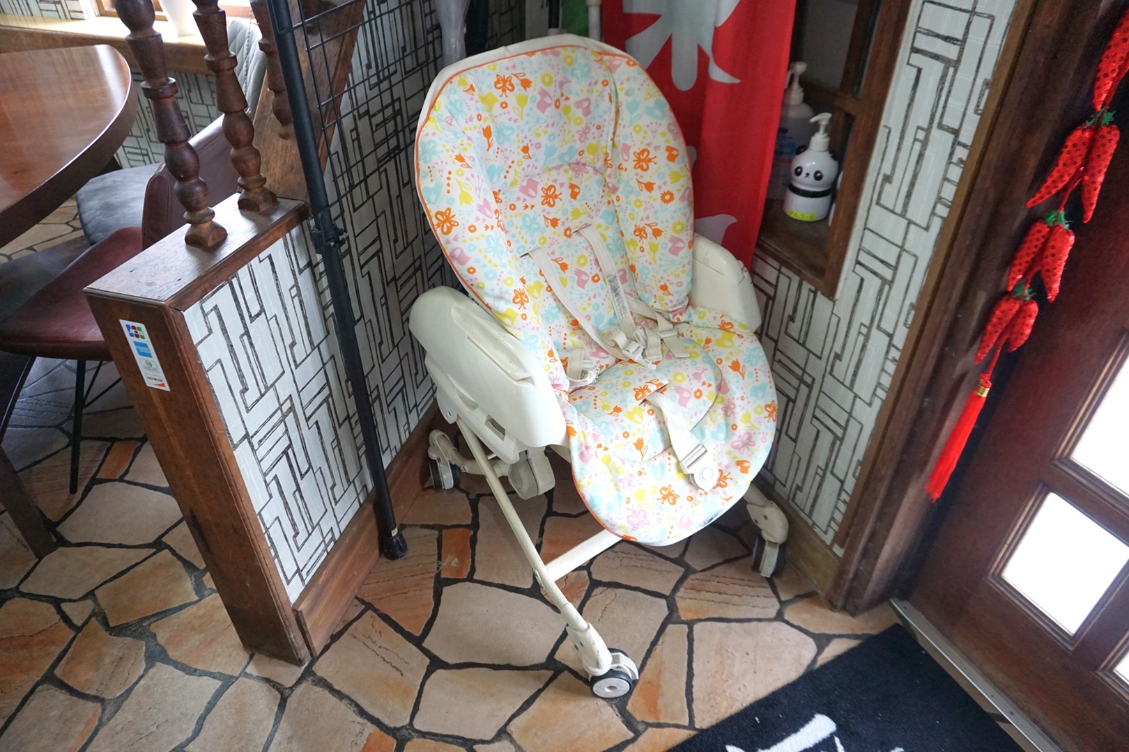 ハイローチェア