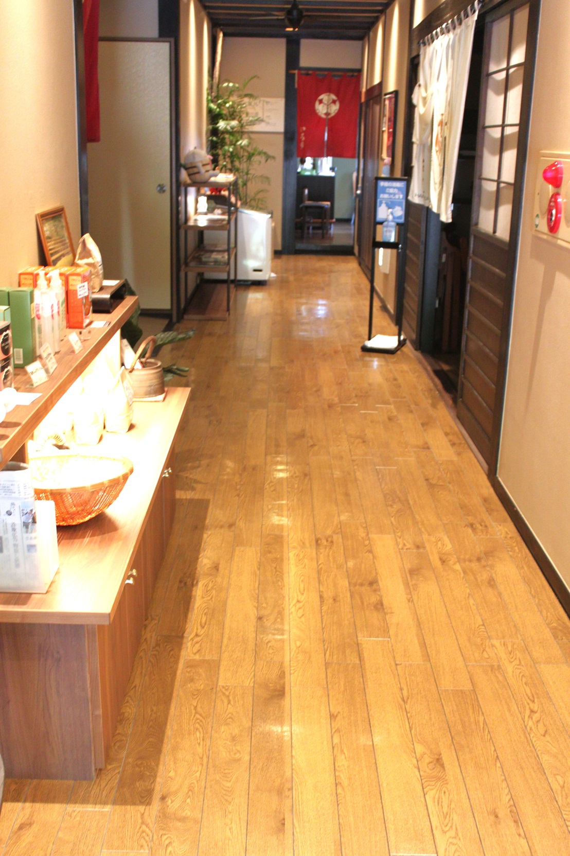 1階屋内廊下
