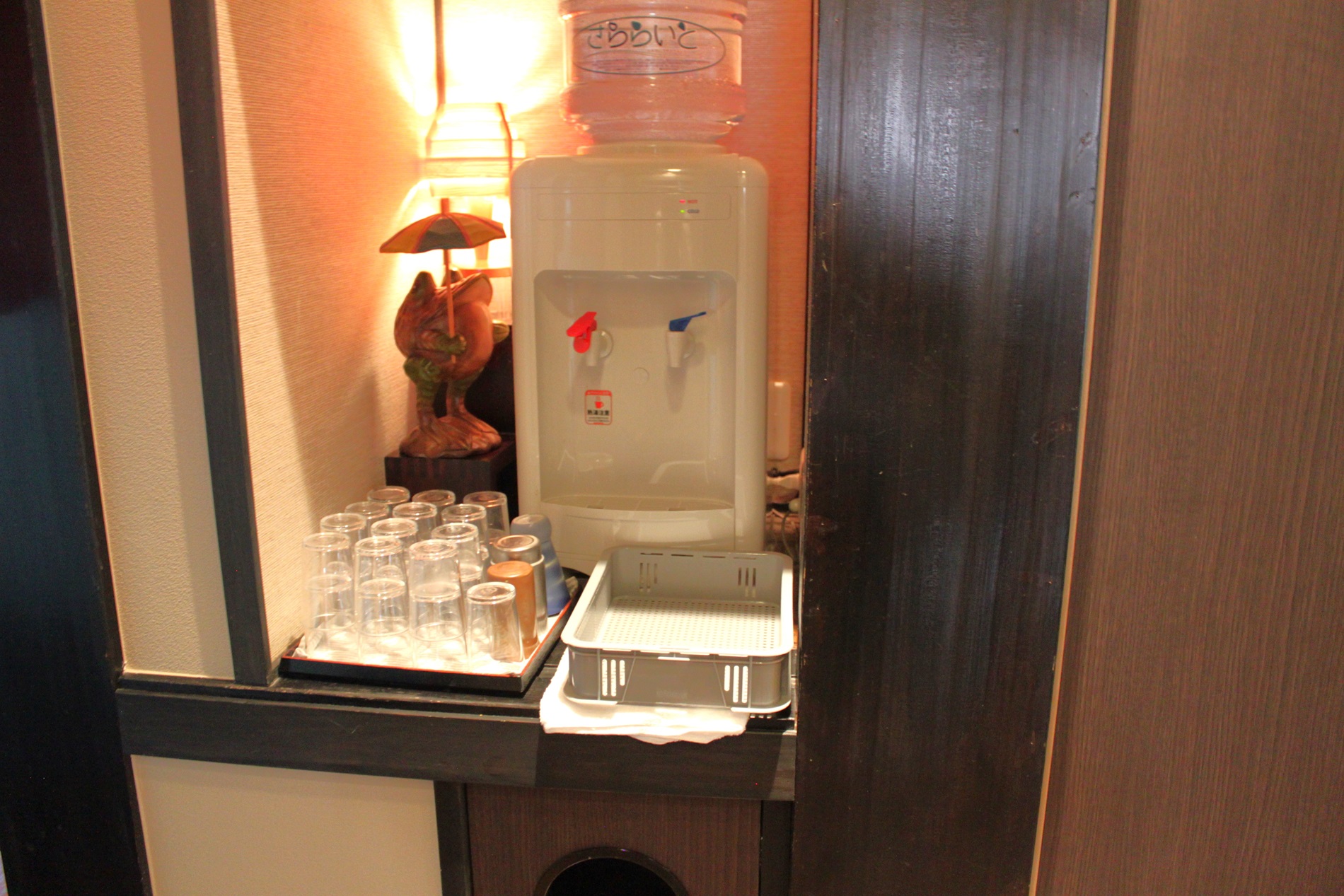 休憩所のウォーターサーバー