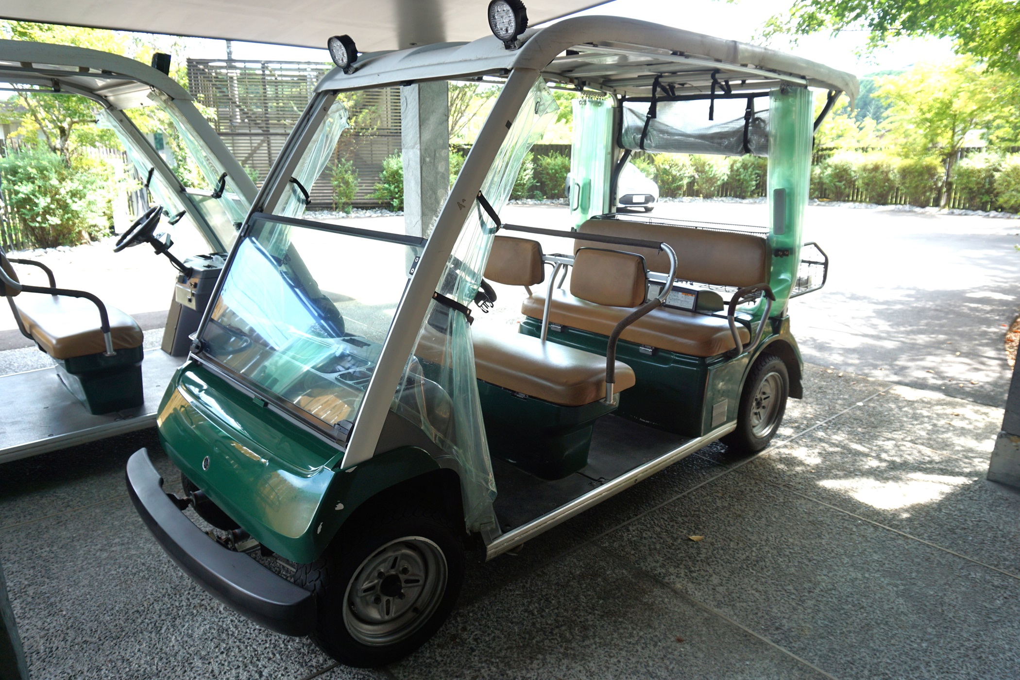 客室まではカートで移動します