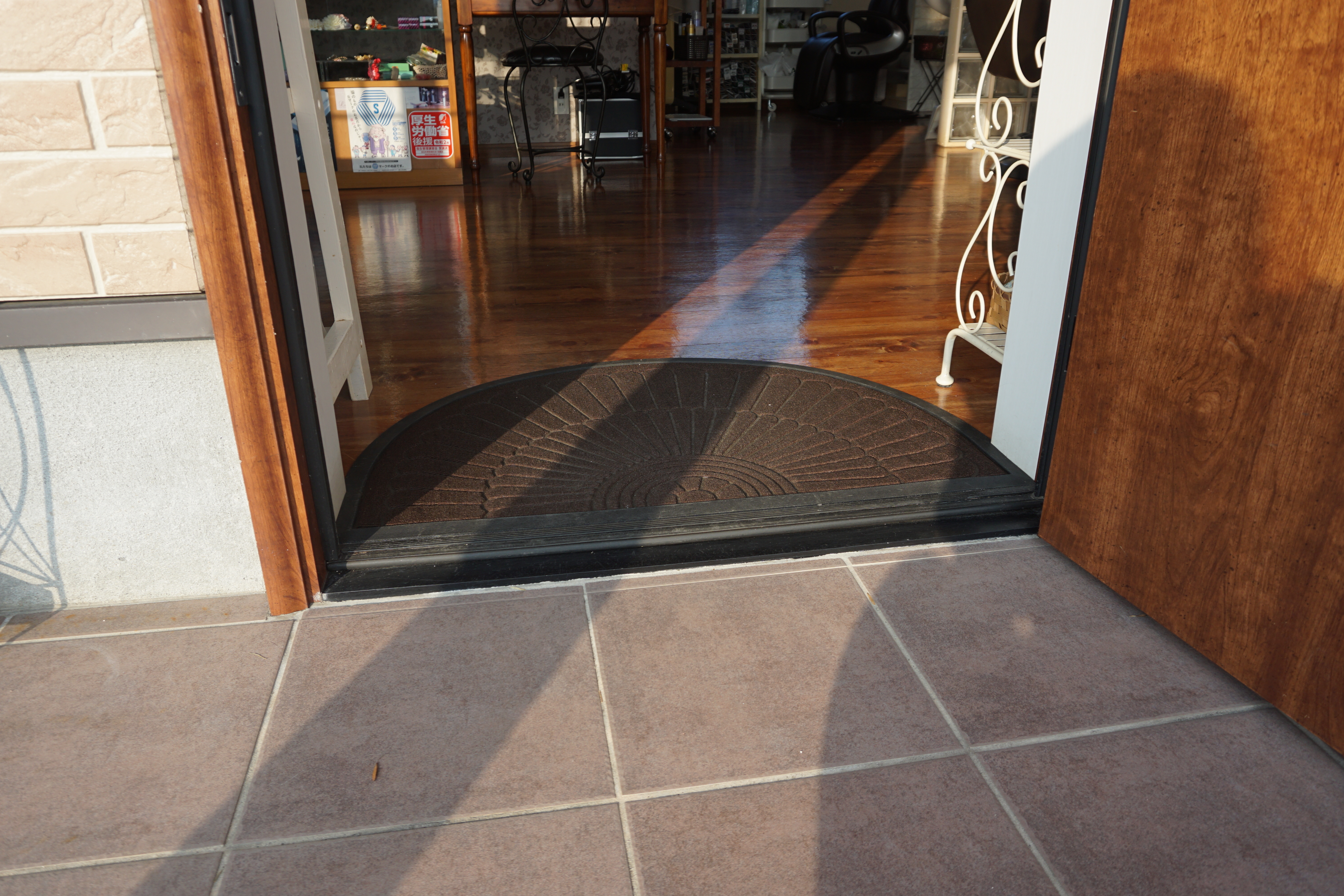 レールの凸凹があります