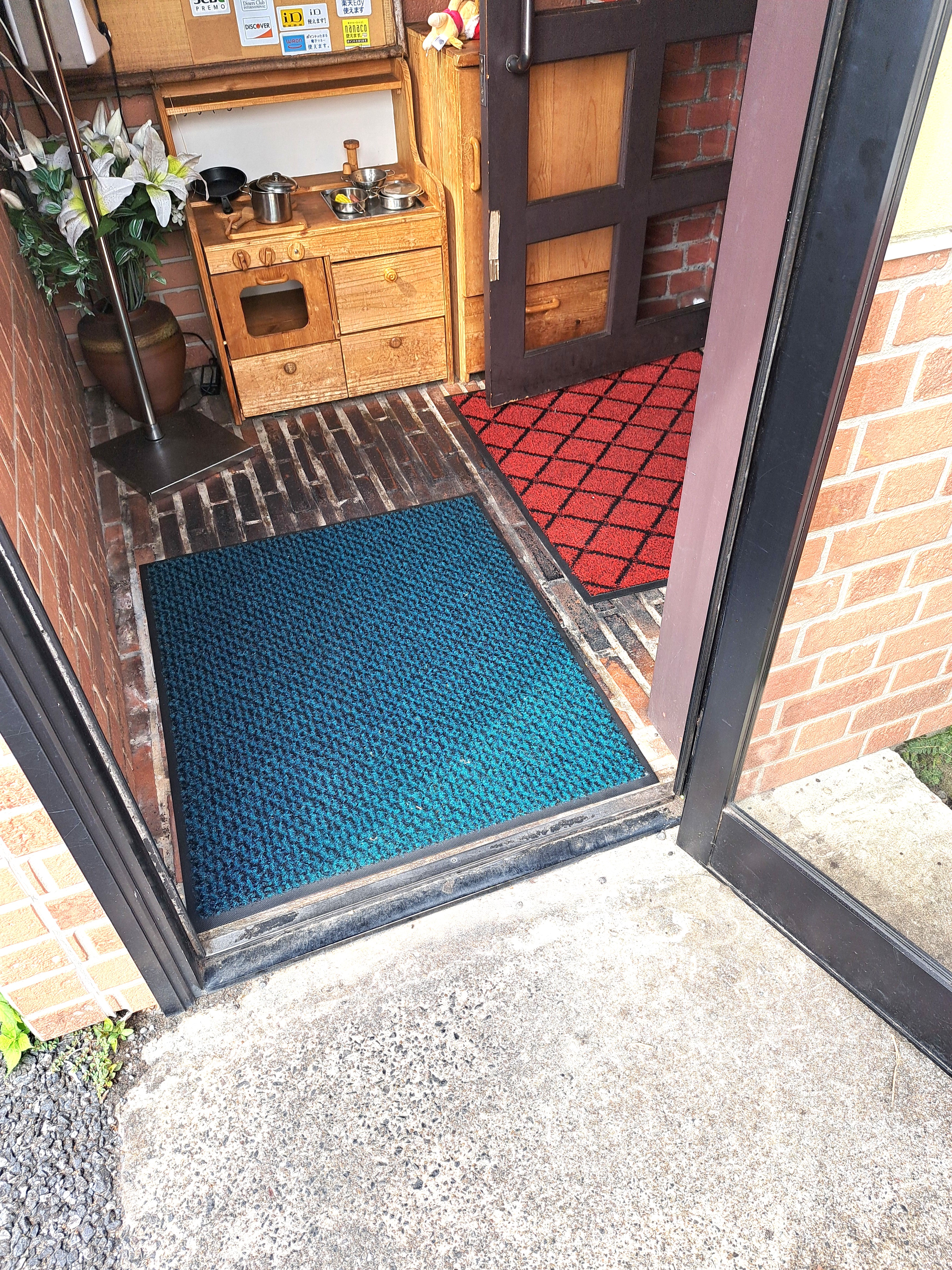 外側ドア開放時