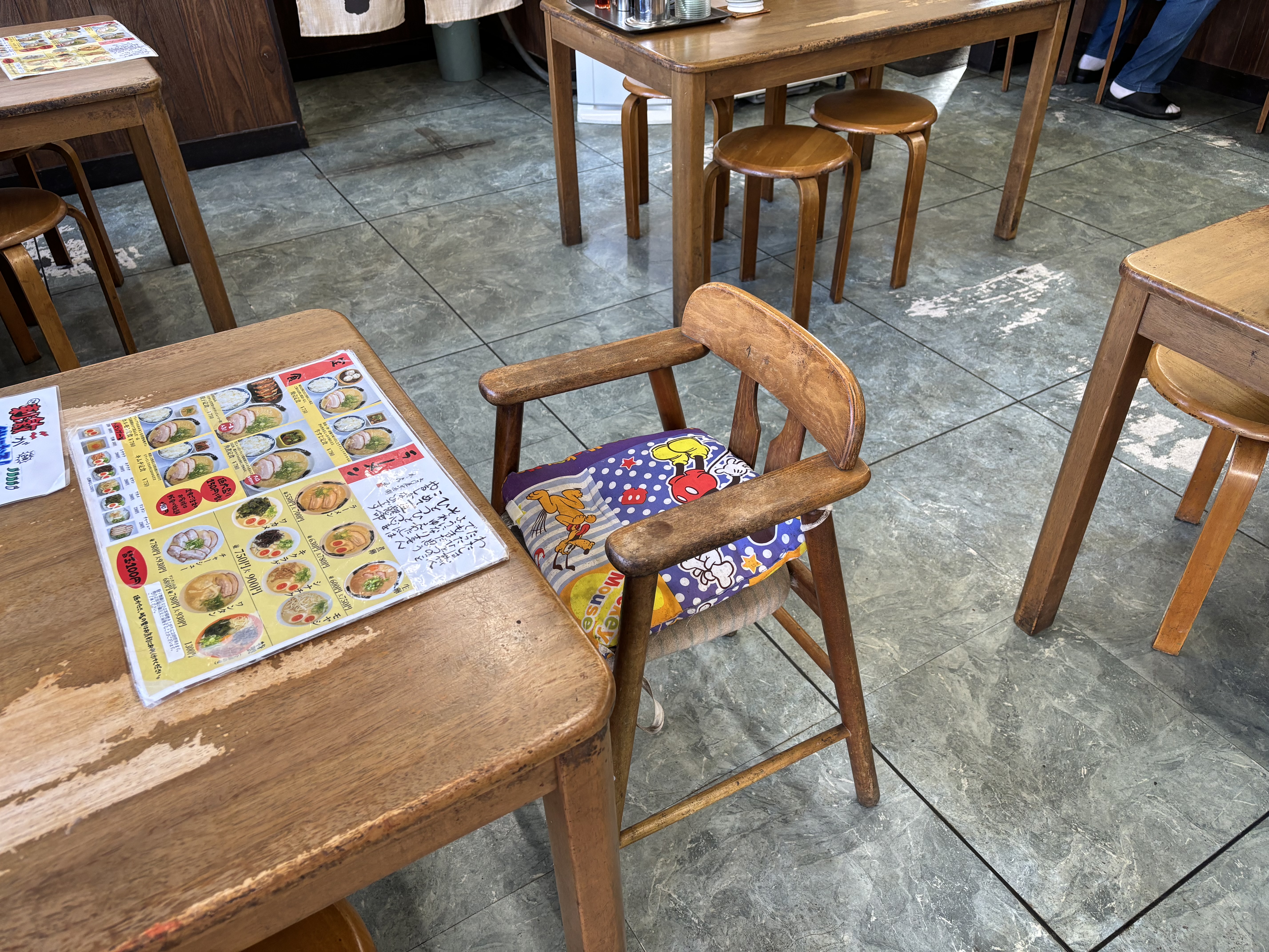 テーブル用子ども椅子