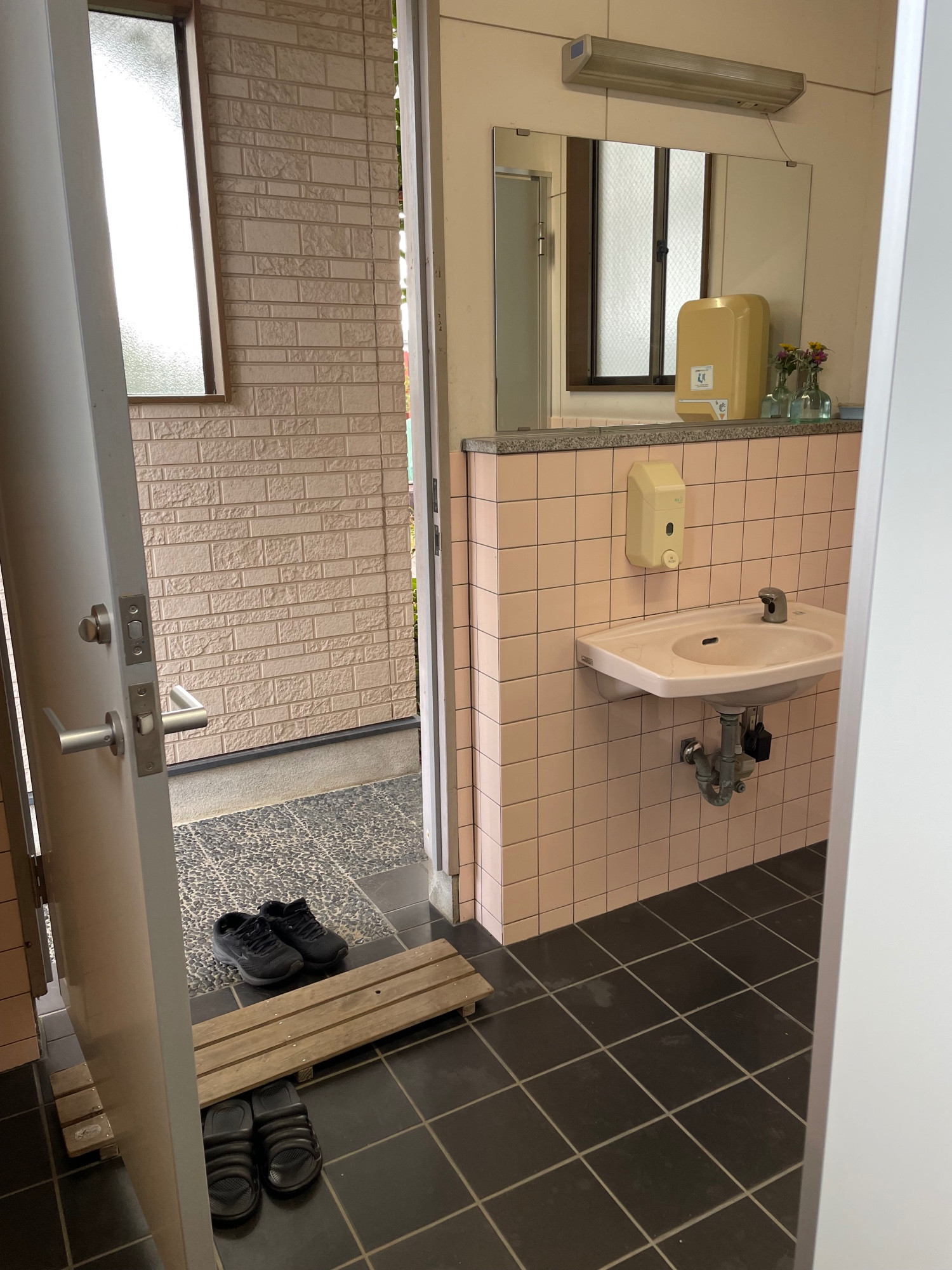 トイレ全体内側