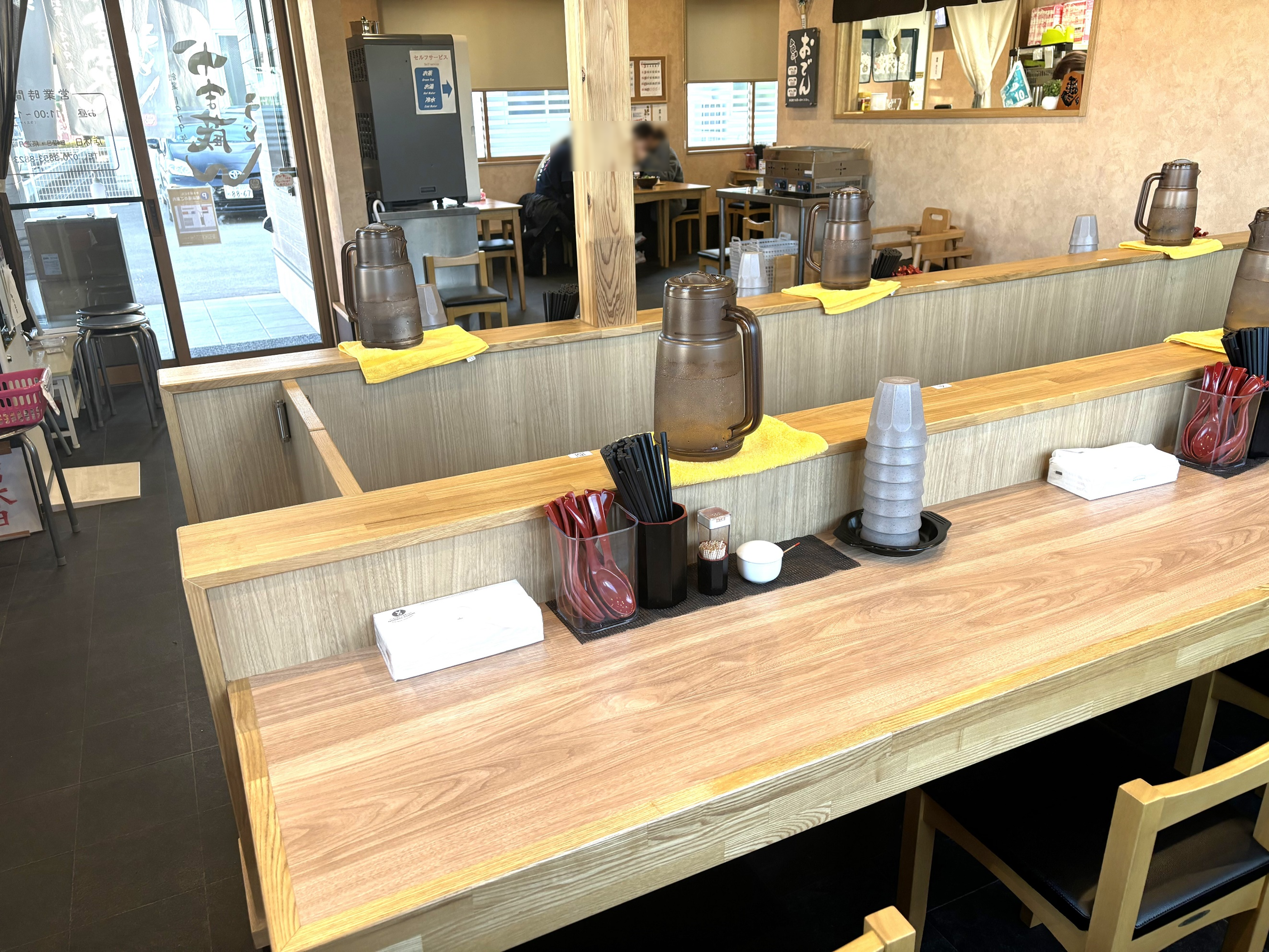 カウンター席