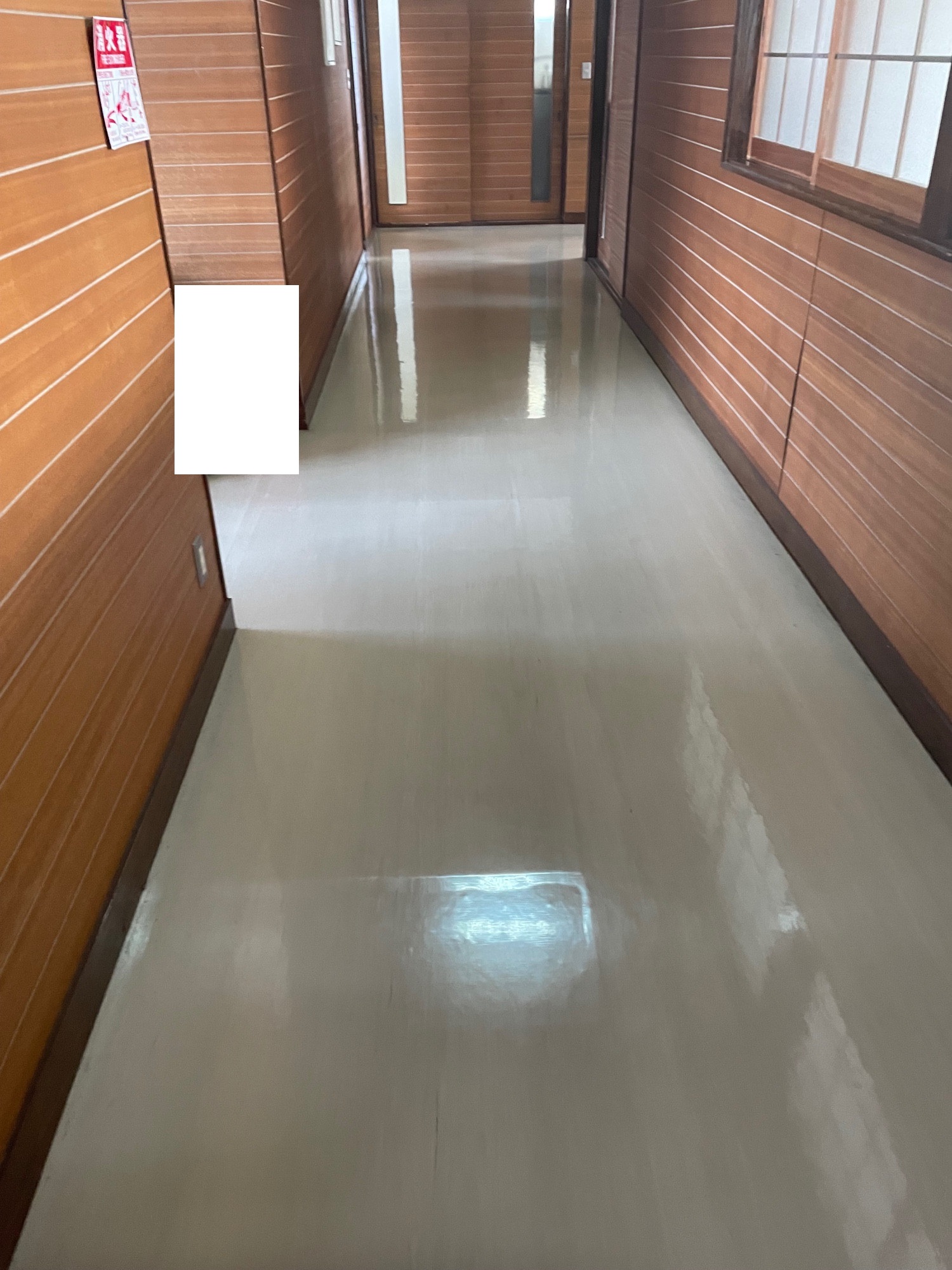 段差はなく幅も広いです。