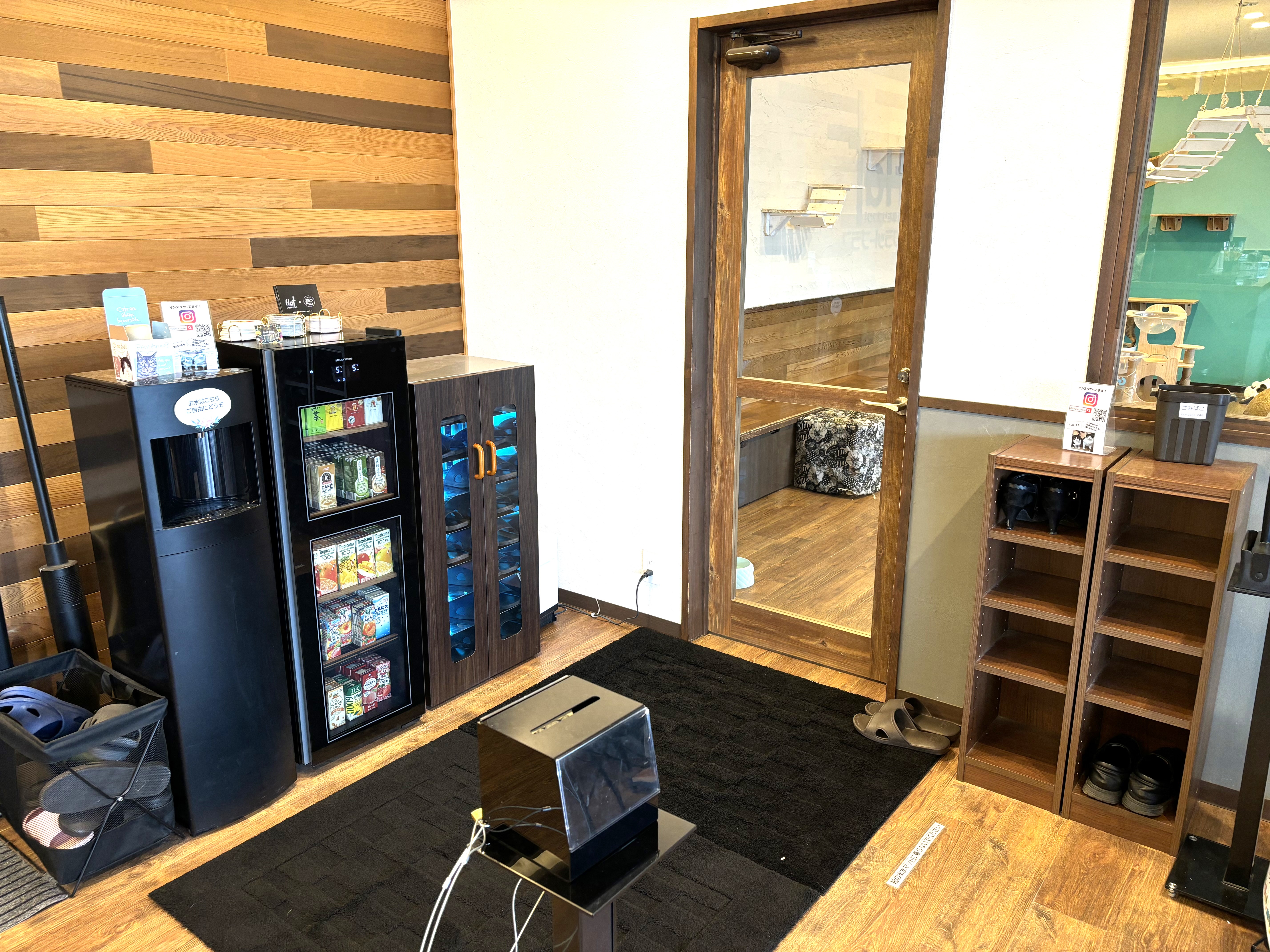 猫ちゃんスペースへの出入口