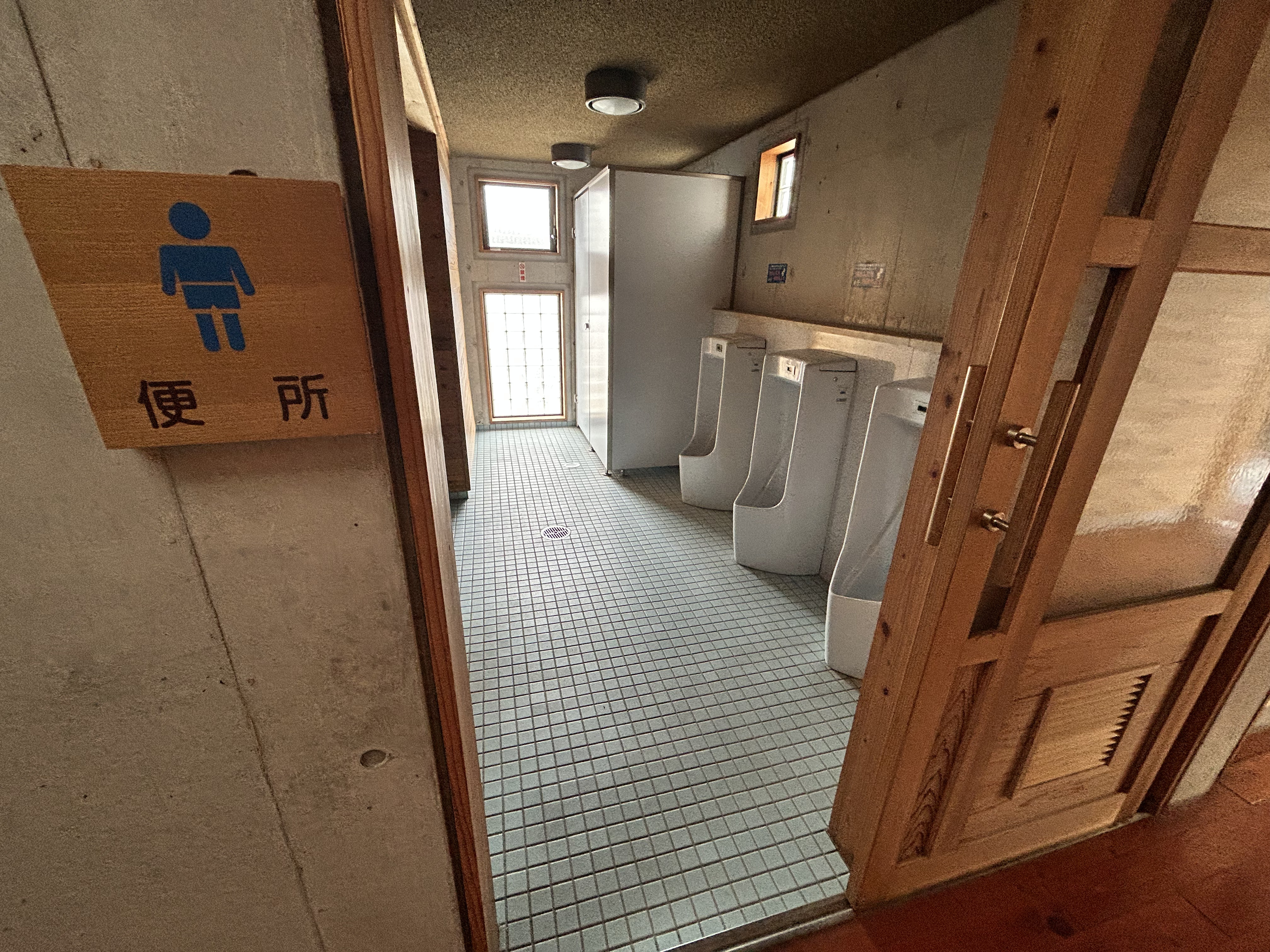 男性用トイレ