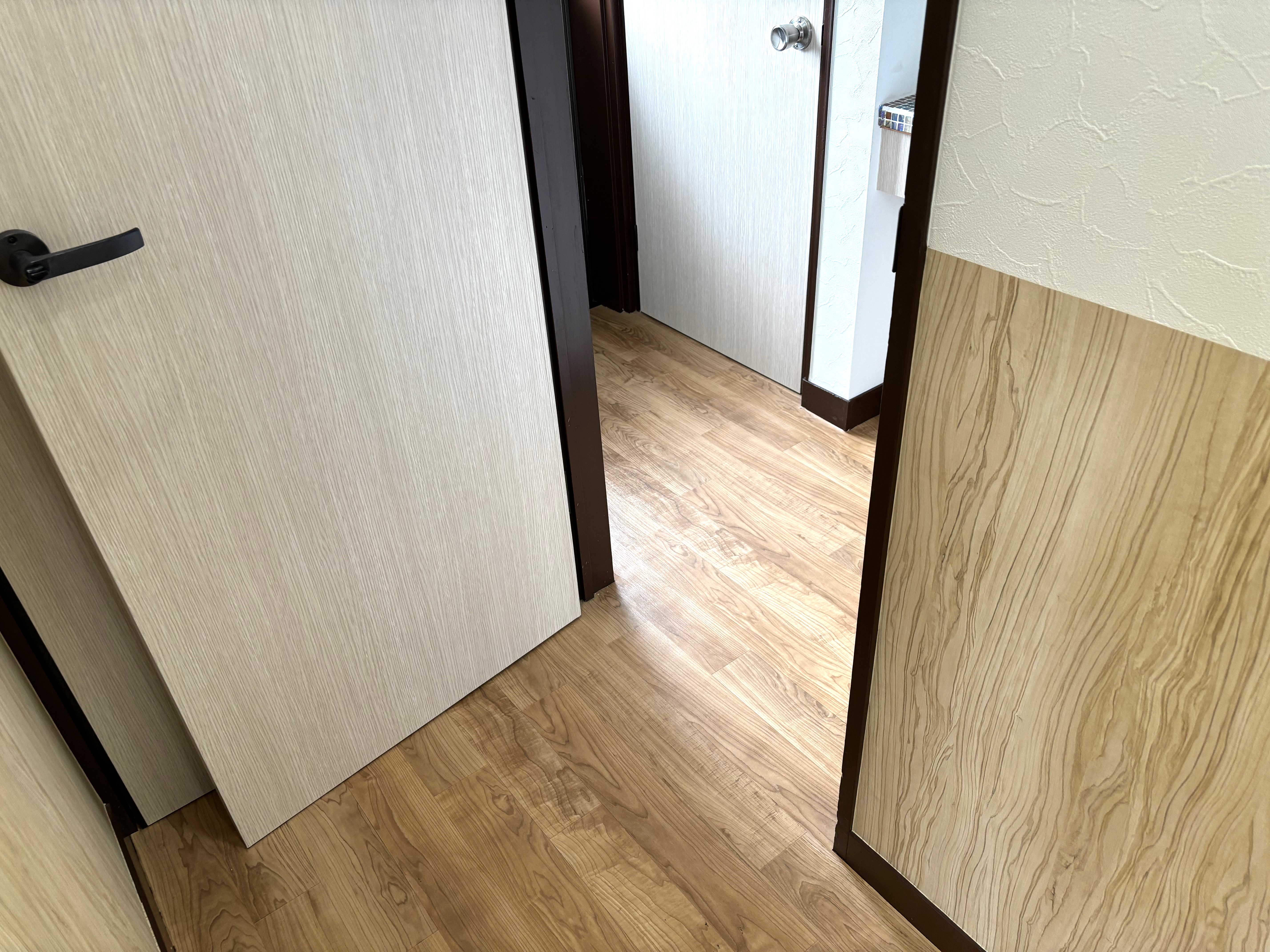 開き戸のドアです